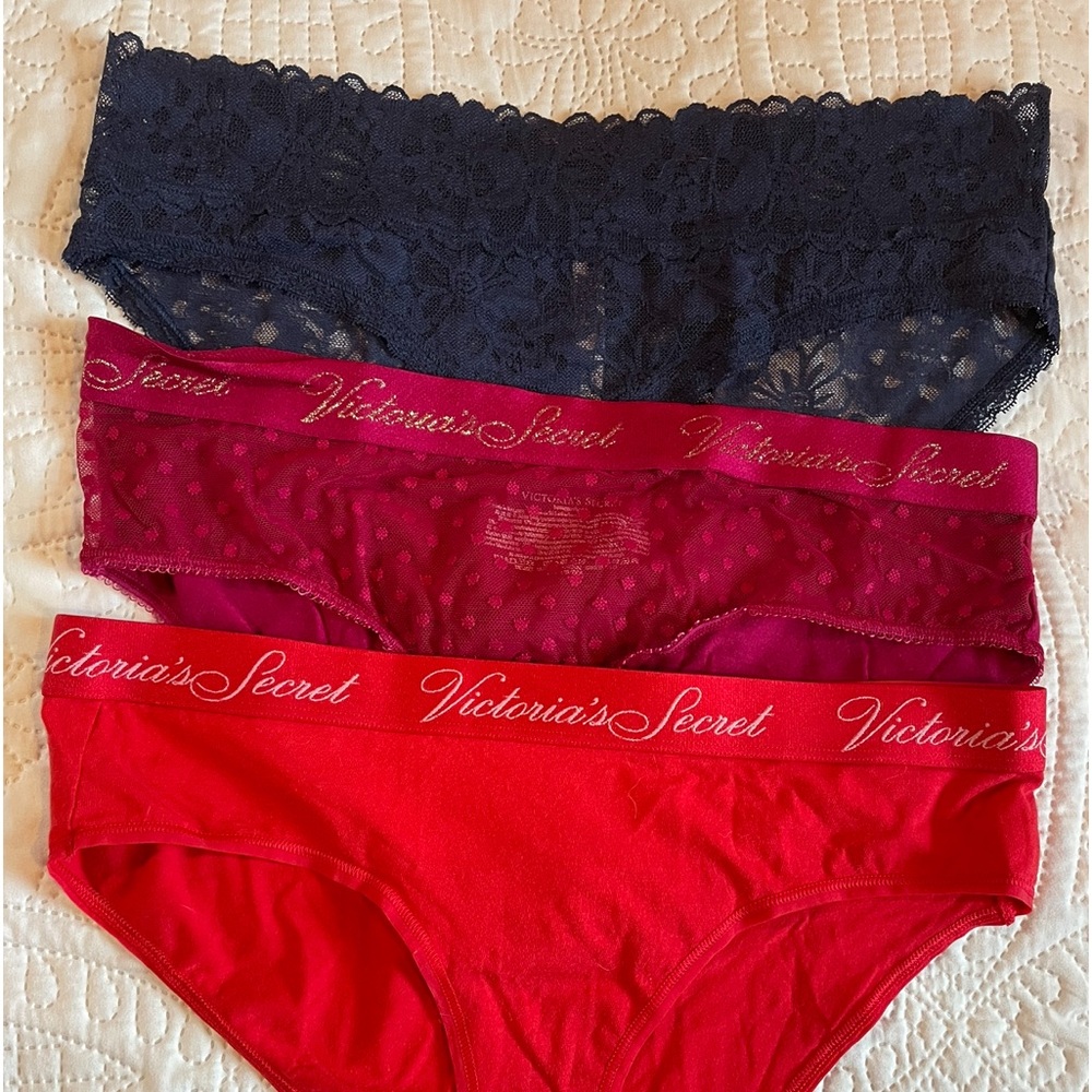 NWOT, Victoria Secret SEXY  -  1 Lace, 2 Cotton Set of Three Panties